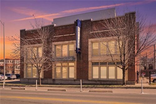 206-3001 Gillham Rd, Kansas City, MO, 64108-3158 | Card Image