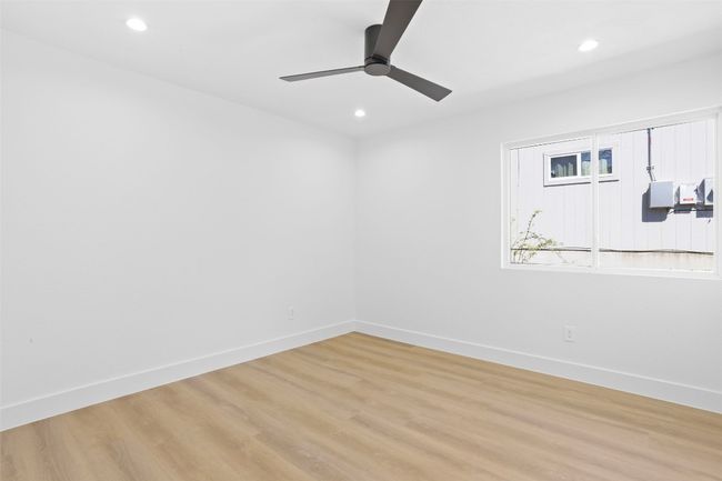 9229 Independence Loop, House other with 4 bedrooms, 2 bathrooms and 2 parking in Austin TX | Image 16