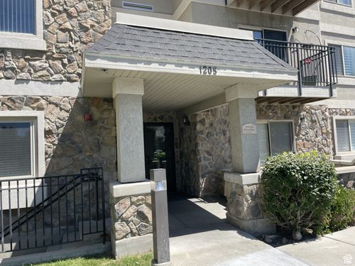 1-107-1205 E Privet Dr, Cottonwood Heights, UT, 84121-7602 | Card Image