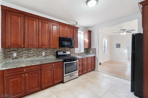 30 Grace St, Irvington, NJ, 07111-3507 | Card Image