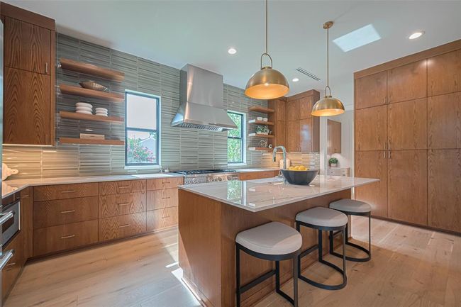 5200 Beech St, House other with 5 bedrooms, 7 bathrooms and 2 parking in Bellaire TX | Image 20