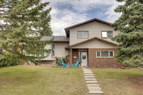 7620 67 Avenue Nw, Calgary, AB, T3B4P3 | Card Image