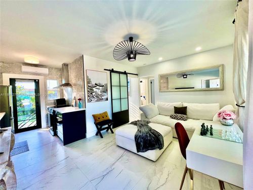 apt-4-8270 Ne 1st Pl, Miami, FL, 33138-3764 | Card Image