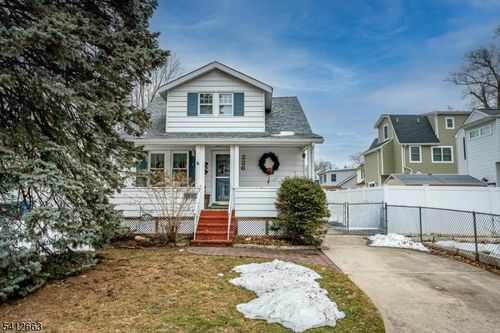 226 University Ave, Metuchen, NJ, 08840-1343 | Card Image