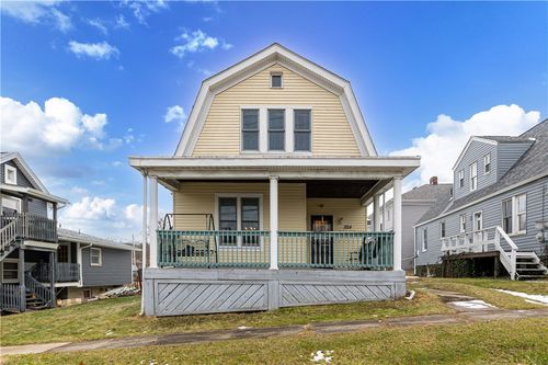 324 Wood St, California, PA, 15419-1138 | Card Image