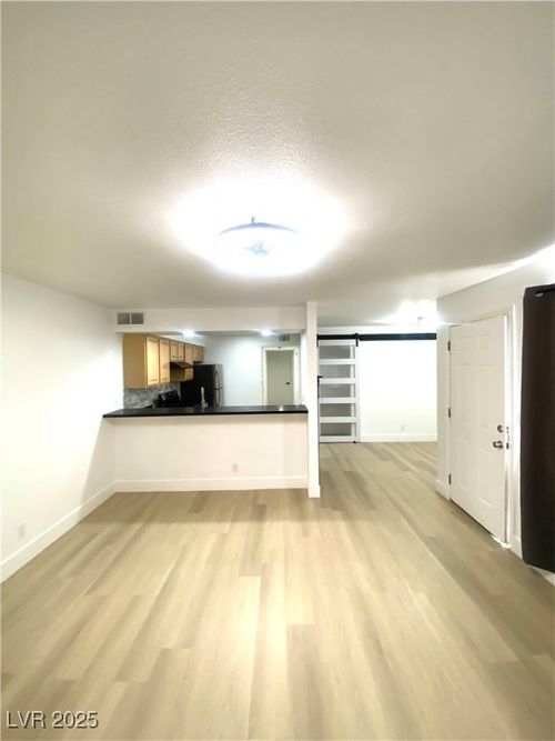 2-4248 Tara Ave, Las Vegas, NV, 89102-7453 | Card Image