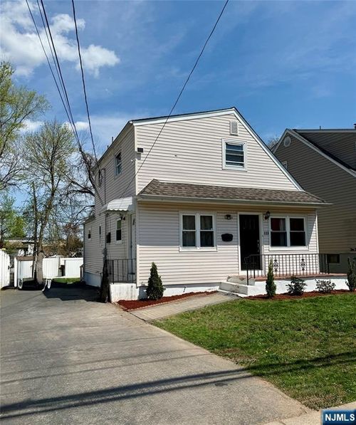 111 Church St, Lodi, NJ, 07644-3322 | Card Image