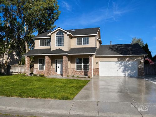 650 Teton Dr, Mountain Home, ID, 83647-3675 | Card Image