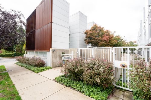 2208 Willow St, Vancouver, BC, V5Z0C8 | Card Image