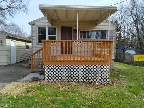 2804 Osage Ave, Akron, OH, 44312-4525 | Card Image
