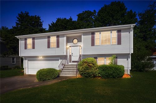 199 Winthrop St, Woonsocket, RI, 02895-2220 | Card Image