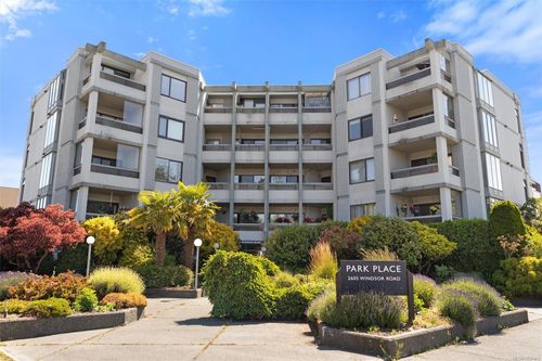 402-2605 Windsor Rd, Oak Bay, BC, V8S5H9 | Card Image