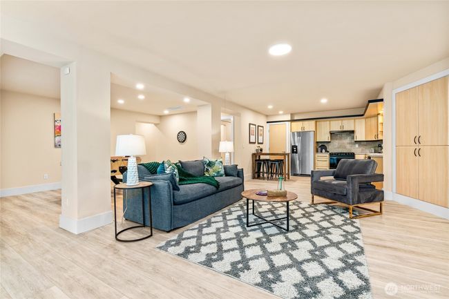 Lower ADU - Living Room w Gas Fireplace | Image 28