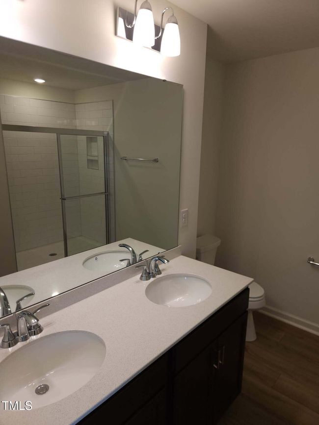GS24 PRIMARY BATHROOM SINK | Image 14