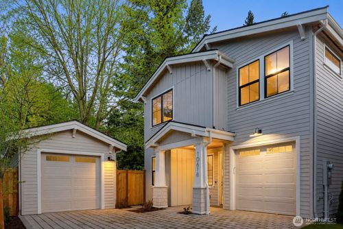 10618 Ne 54th St, Kirkland, WA, 98033 | Card Image