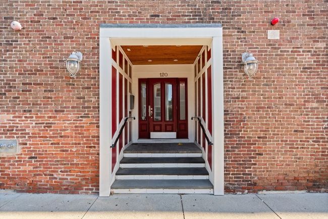 APT-102 - 120 W 7 Th St, Condo with 1 bedrooms, 2 bathrooms and 1 parking in Boston MA | Image 19