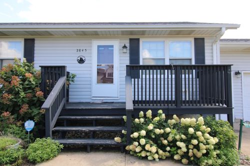 2845 W 63rd St, Davenport, IA, 52806-1637 | Card Image