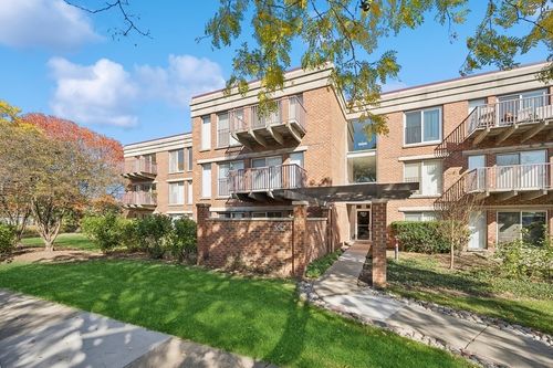 121-352 Kelburn Road, Deerfield, IL, 60015 | Card Image