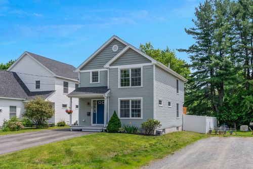40 Thadeus St, South Portland, ME, 04106-5628 | Card Image