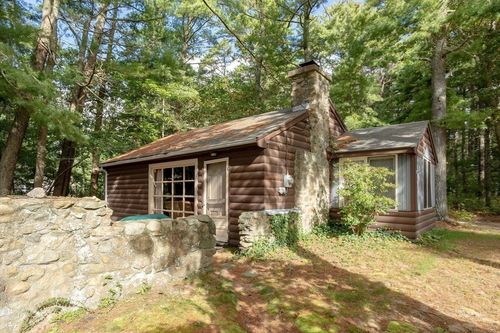 106 Squaws Path, East Wareham, MA, 02538-1382 | Card Image