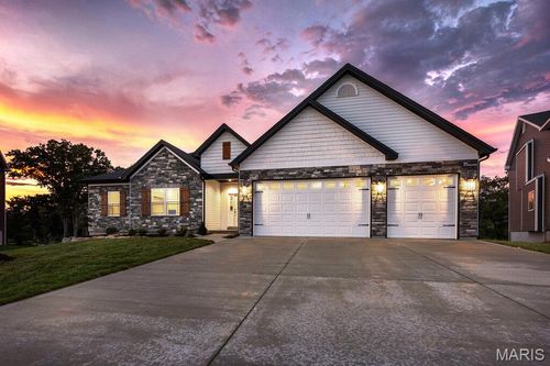236 Woodhurst Dr, Wentzville, MO, 63385-3927 | Card Image