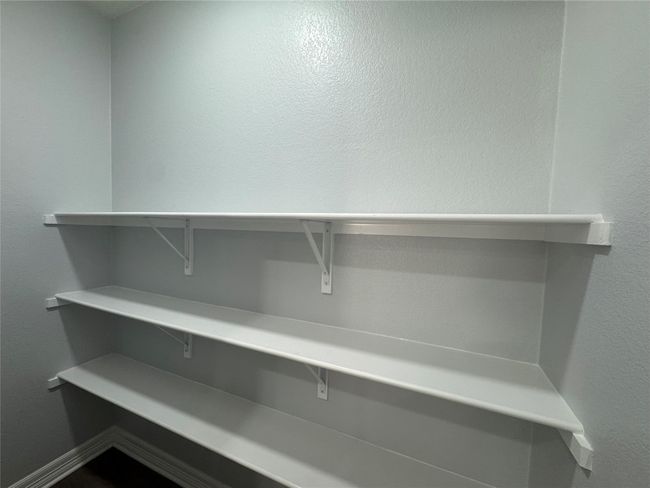 329 Rogers St, House other with 3 bedrooms, 2 bathrooms and 1 parking in McGregor TX | Image 10