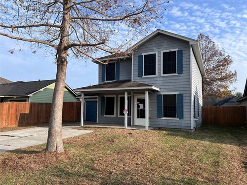 1127 Christmas Point Dr, Bacliff, TX, 77518-2422 | Card Image