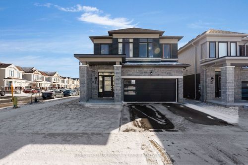 52 Durham Ave, Barrie, ON, L9J0W7 | Card Image