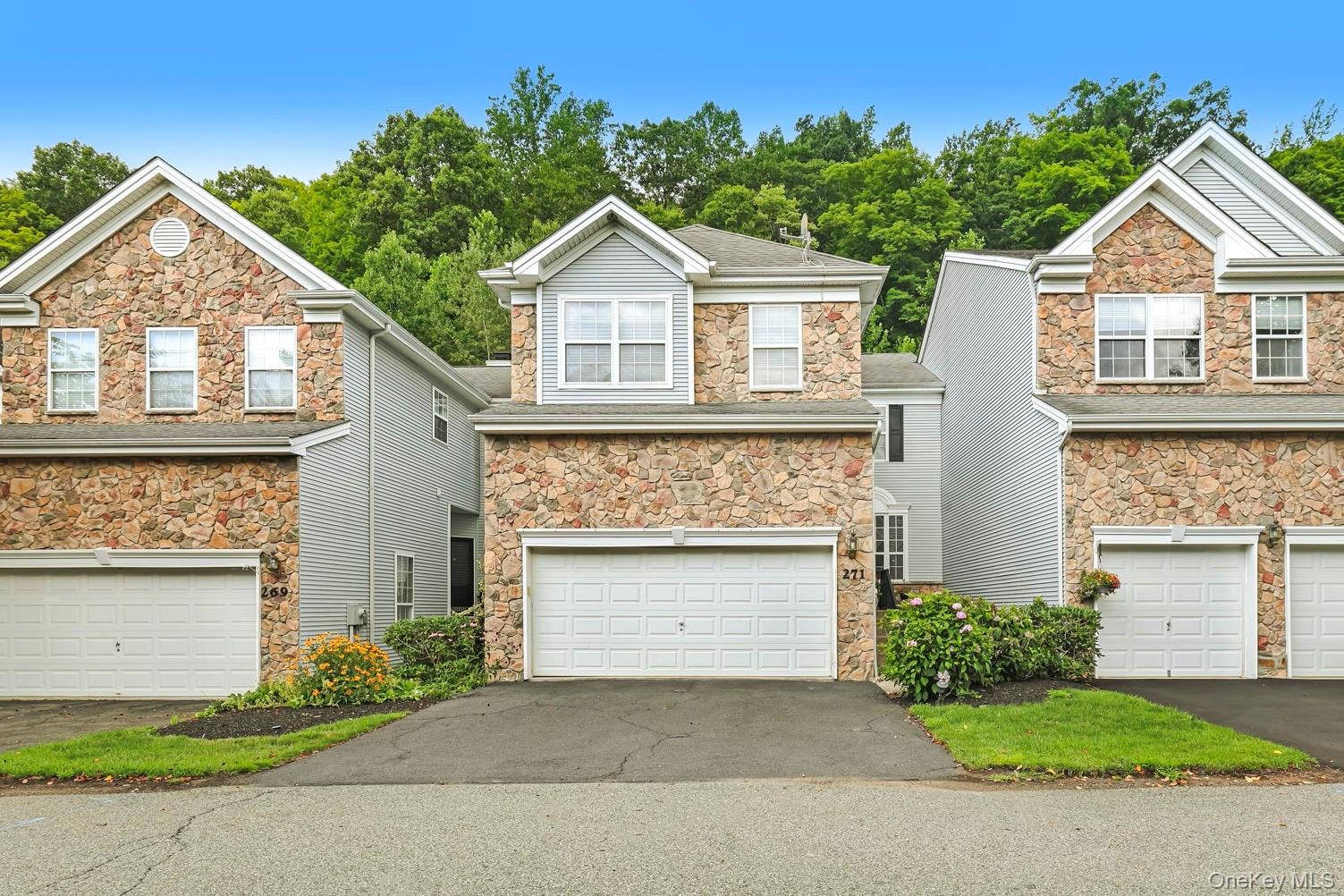 Residential in Tuxedo