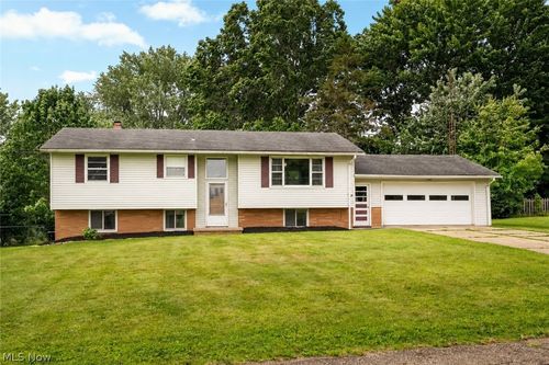 1450 Lambert St, Alliance, OH, 44601-1555 | Card Image