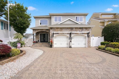 112 Grand View Dr, Toms River, NJ, 08753-2018 | Card Image
