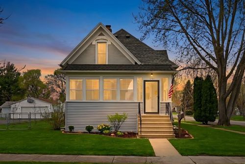 1207 Union Ave, Belvidere, IL, 61008-5255 | Card Image