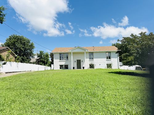 307 Bancroft Dr, Clarksville, TN, 37042-5402 | Card Image