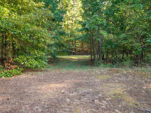 2000 Block of W Glazypeau, Mountain Pine, AR, 71956 | Card Image