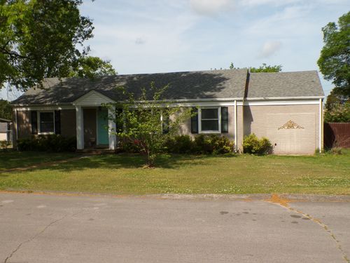 208 Armory Dr, Lewisburg, TN, 37091-3510 | Card Image