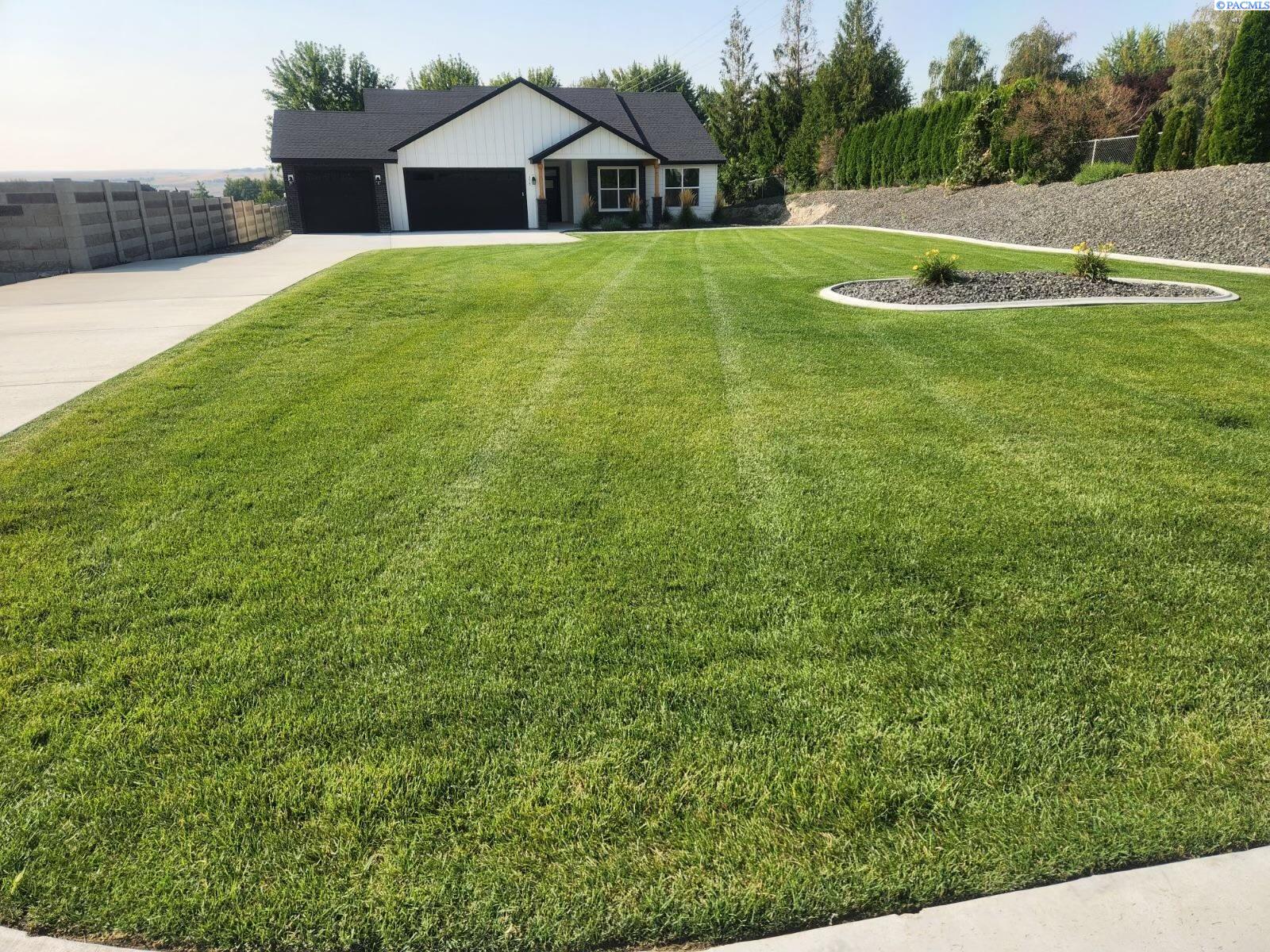 Rachel Rd, Kennewick, WA 99338