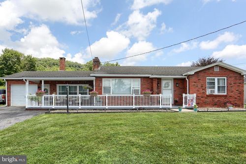 243 Westfall St, MC ALISTERVILLE, PA, 17049-9652 | Card Image