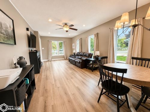 106 14th St N, Northwood, IA, 50459-1309 | Card Image