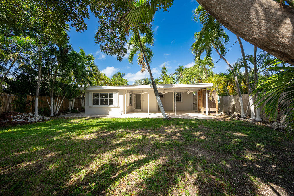 Laird St, Key West, FL 33040