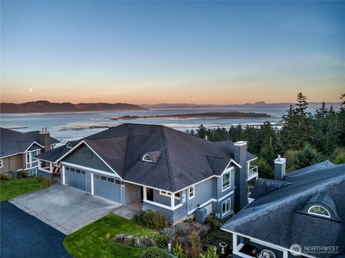 3224 Overlook Loop, Ilwaco, WA, 98624-9153 | Card Image