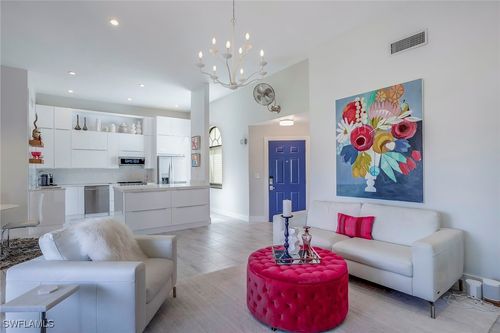 f202-631 Beachwalk Cir, NAPLES, FL, 34108-8721 | Card Image