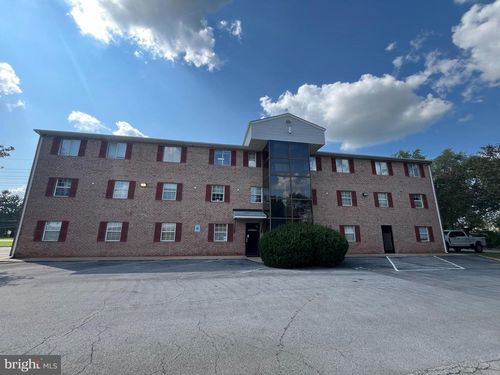 101-31 Willow Spring Dr, CHARLES TOWN, WV, 25414-4884 | Card Image