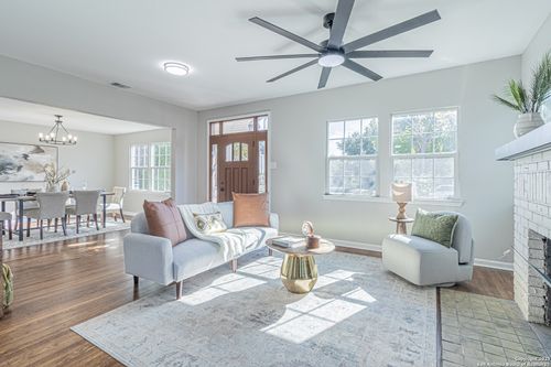 1641 W Huisache Ave, San Antonio, TX, 78201-5439 | Card Image