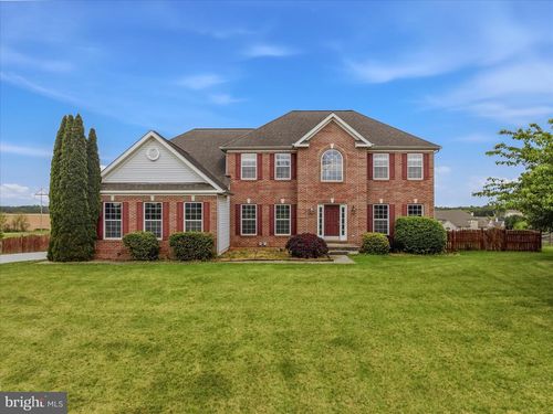 693 Spruce Hill Way, CHARLES TOWN, WV, 25414-4483 | Card Image