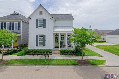 1142 Memorial Sq, Zachary, LA, 70791-7851 | Card Image