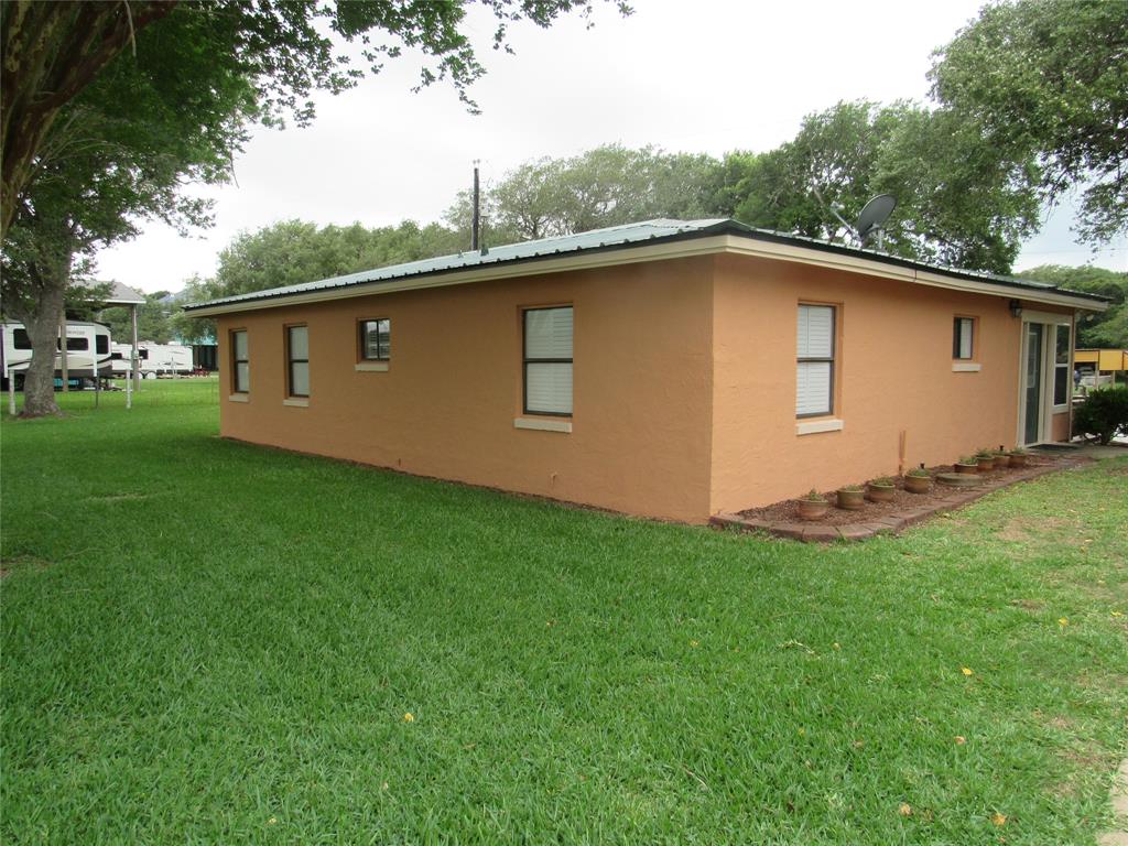 County Road 296 , Bay City, TX 77414