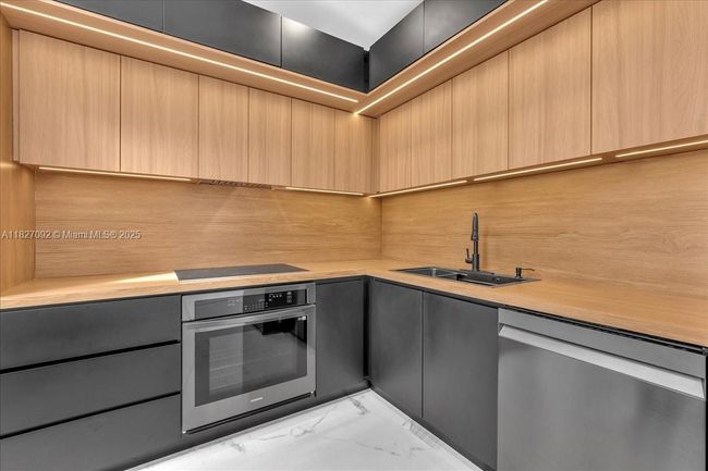 5890 Sw 13 Th St, House other with 4 bedrooms, 3 bathrooms and null parking in Plantation FL | Image 12
