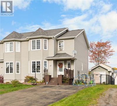 33 Trellis Crt, House other with 4 bedrooms, 3 bathrooms and null parking in Moncton NB | Image 1