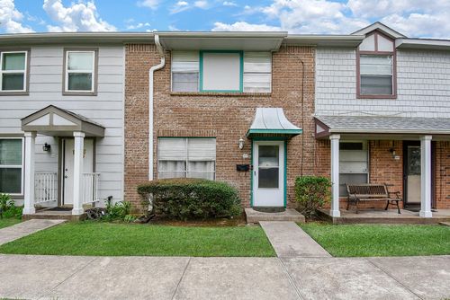 4251 Young St, Pasadena, TX, 77504-2951 | Card Image