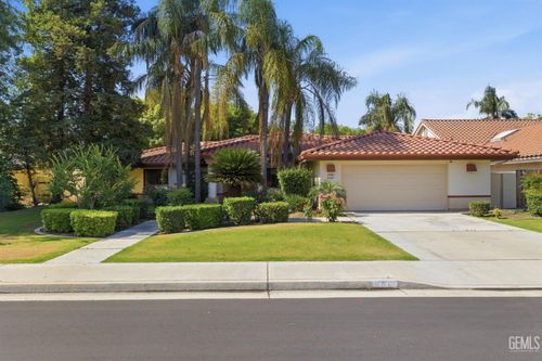 7313 Calle Los Manzanos, Bakersfield, CA, 93309 | Card Image